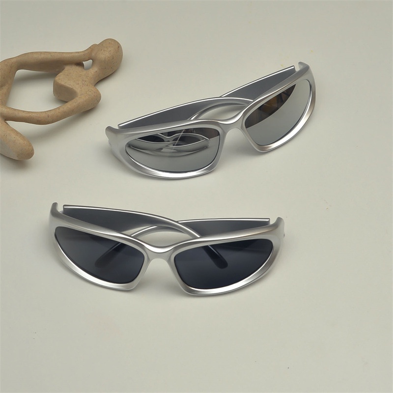 Retro Design Goggles Sunglasses Fashion Men Women Silver Anti-Ultraviolet Driving Sports Sunglasses Outdoor Popular UV400